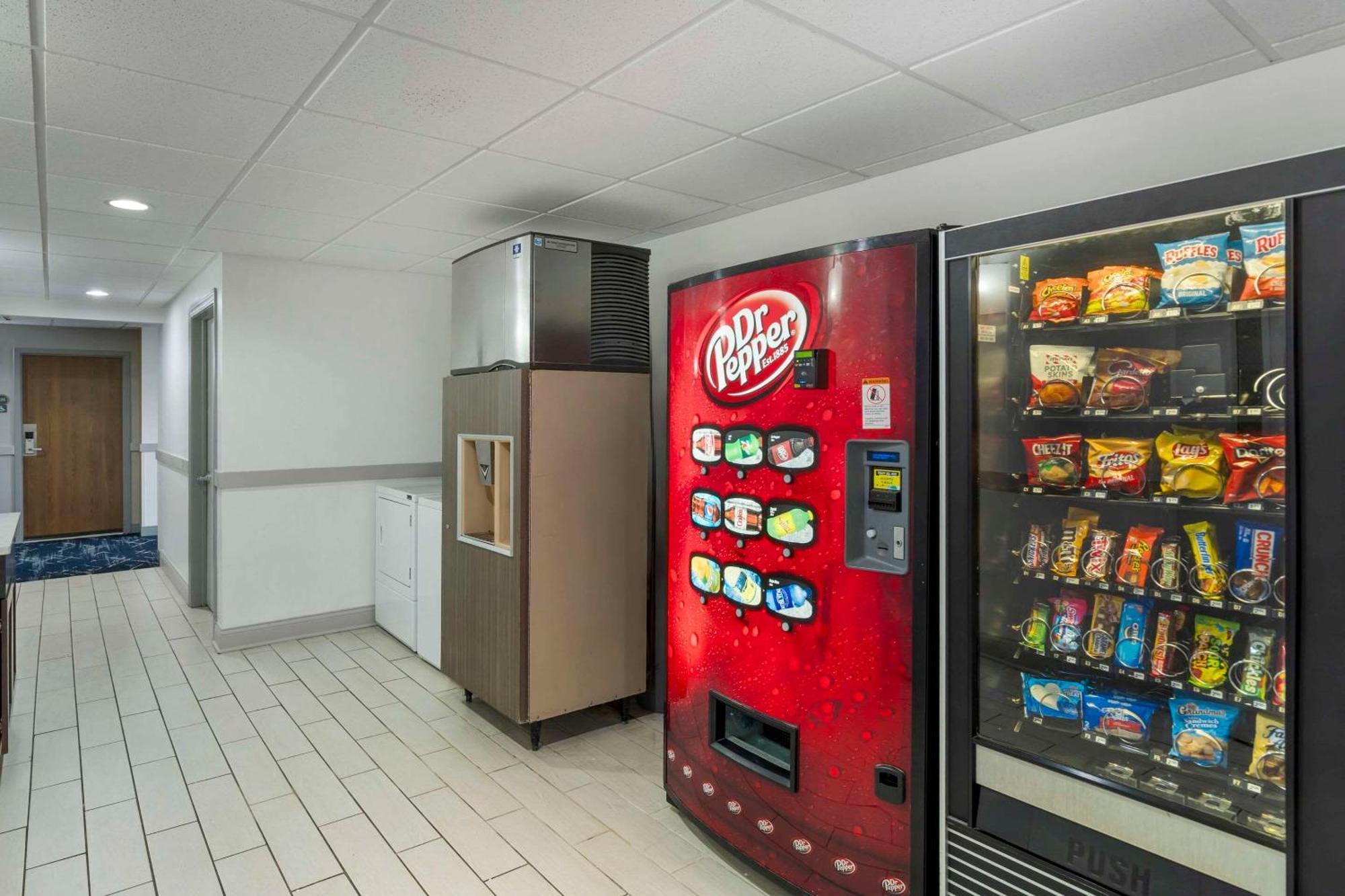 Comfort Inn & Suites Mundelein-Vernon Hills Zewnętrze zdjęcie