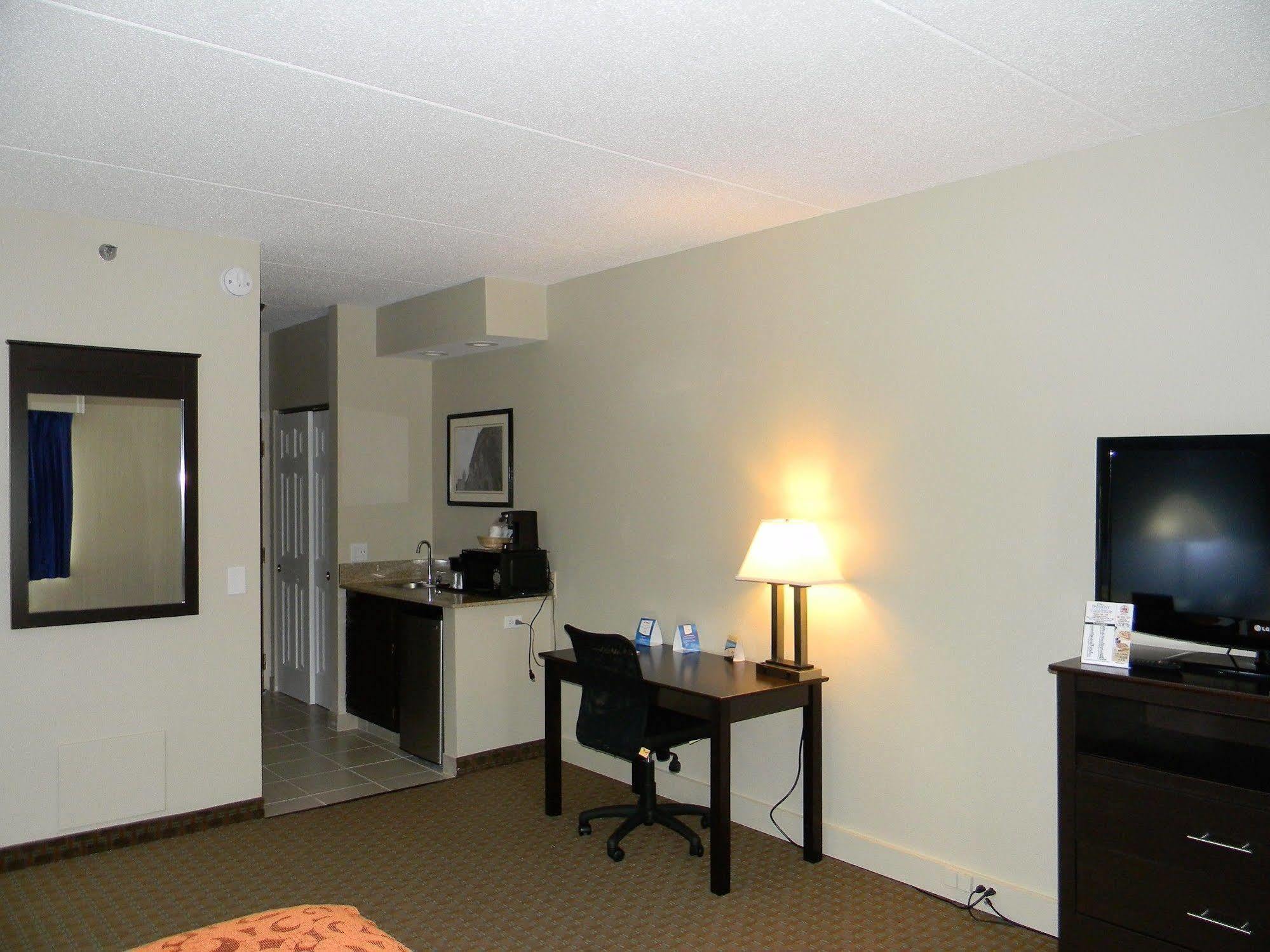 Comfort Inn & Suites Mundelein-Vernon Hills Zewnętrze zdjęcie